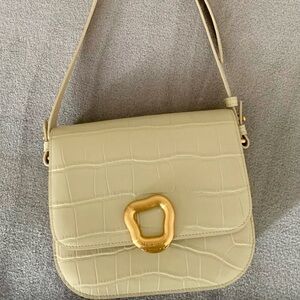 Authentic Songmont Cream Reset Tofu Bag NWOT